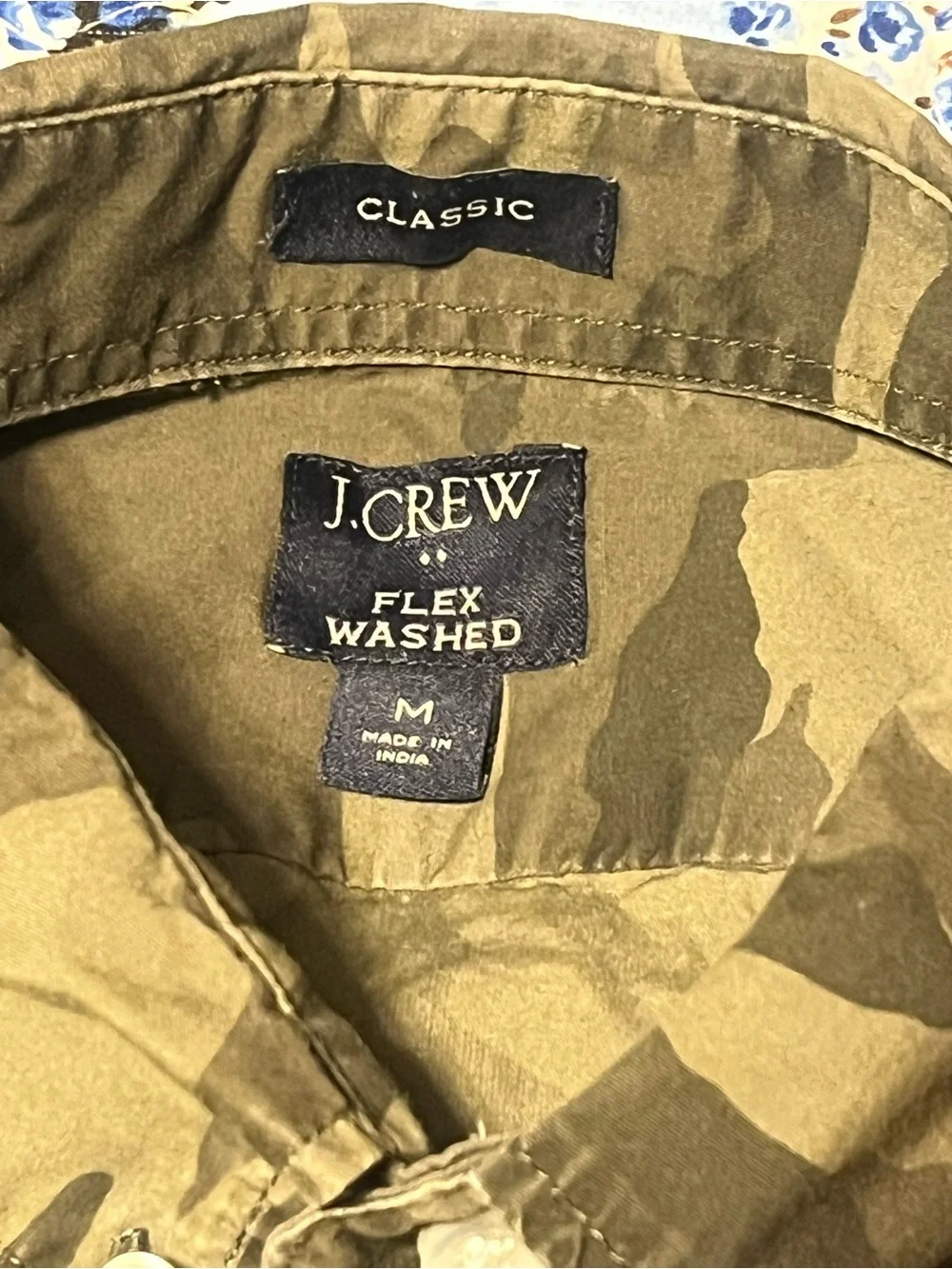 J. Crew Men’s Camo Button-Down Shirt - Olive Green Medium